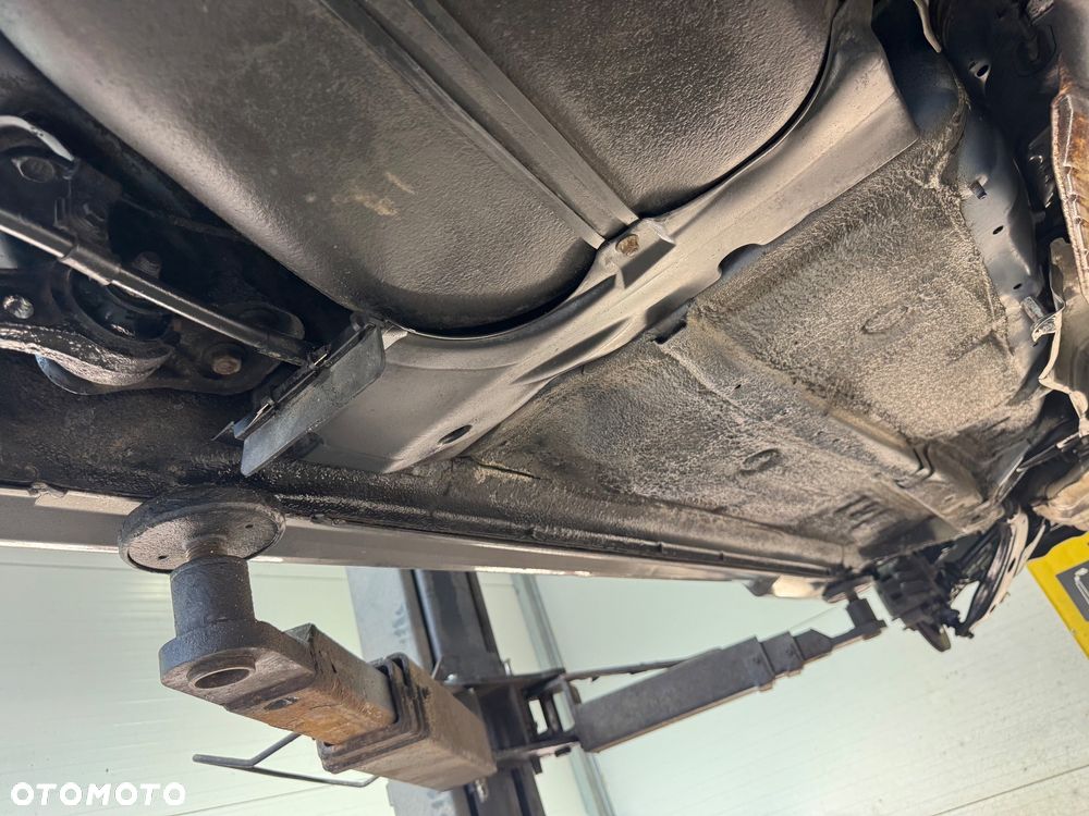 Subaru Outback 3.0 H6 - 35