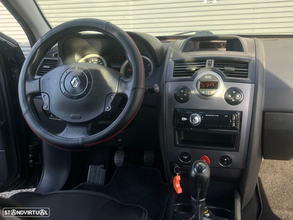 Renault Mégane Break 1.5 dCi C Dynamique - 8