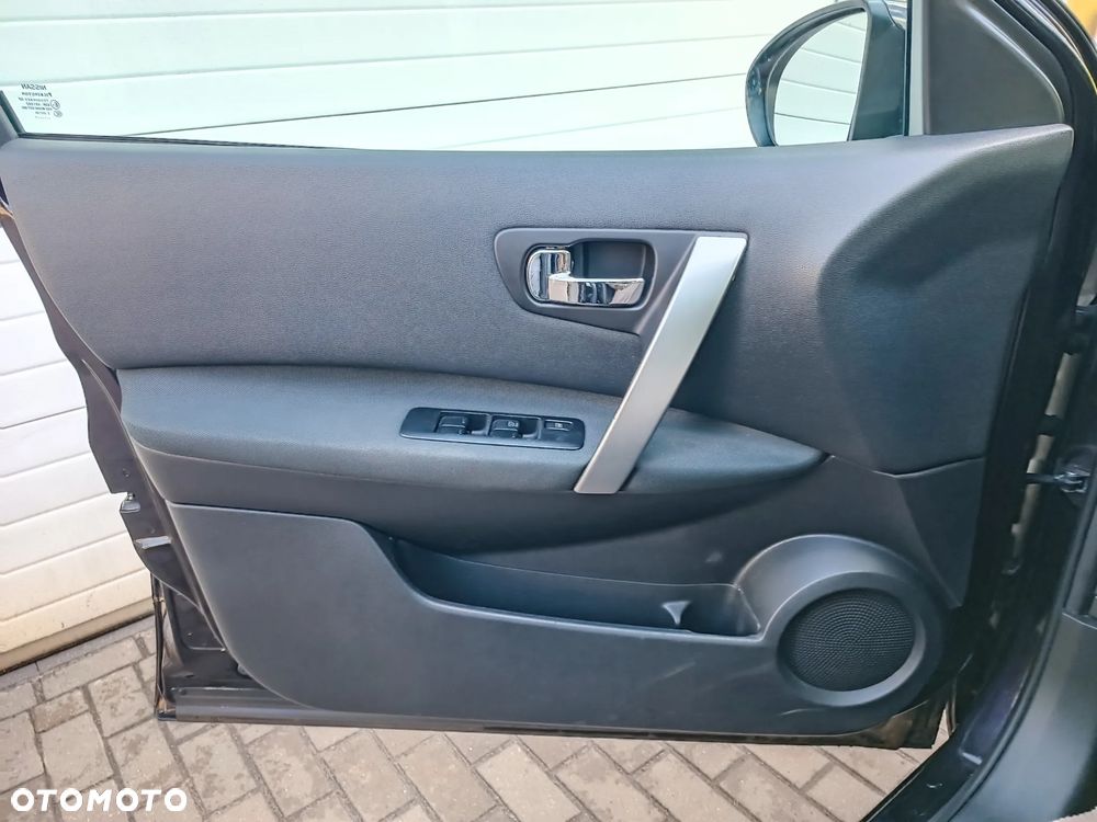 Nissan Qashqai 2.0 dCi DPF I-Way - 29