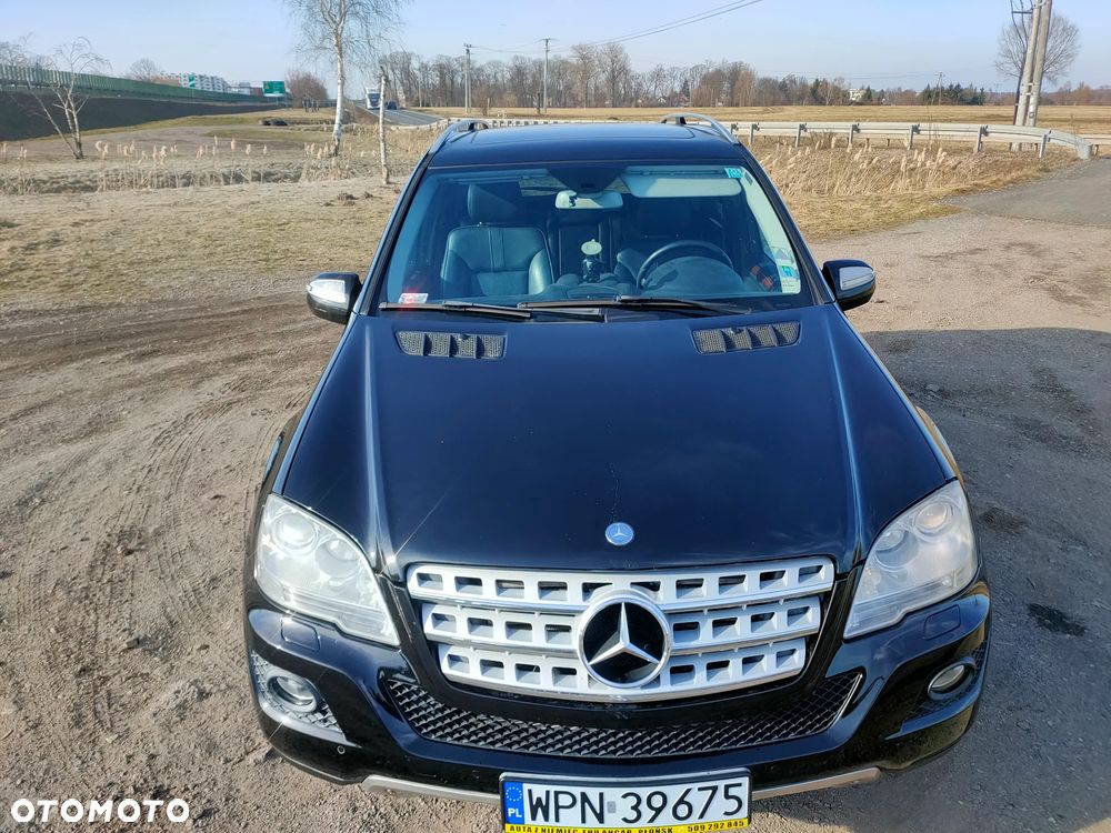 Mercedes-Benz ML - 10