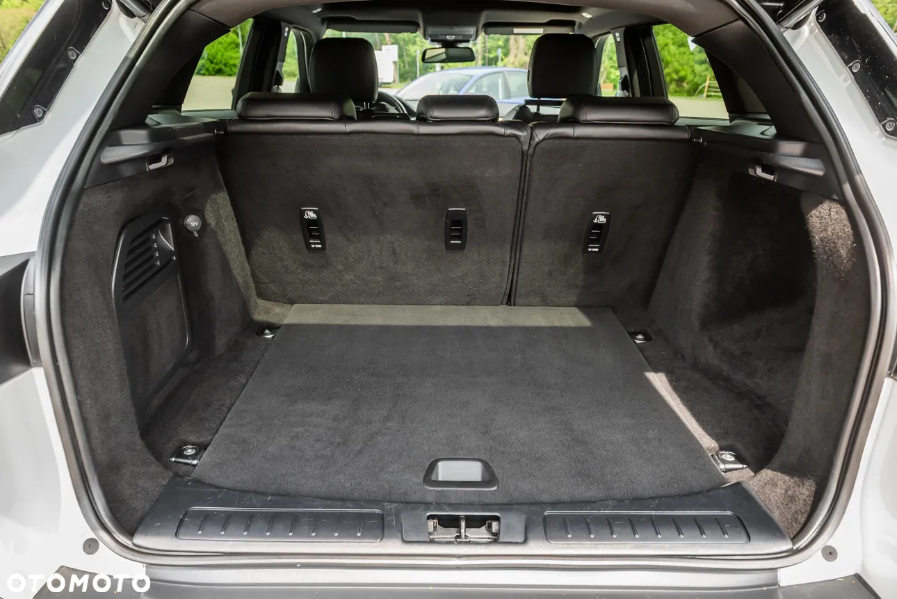Land Rover Range Rover Evoque D150 R-Dynamic SE - 29
