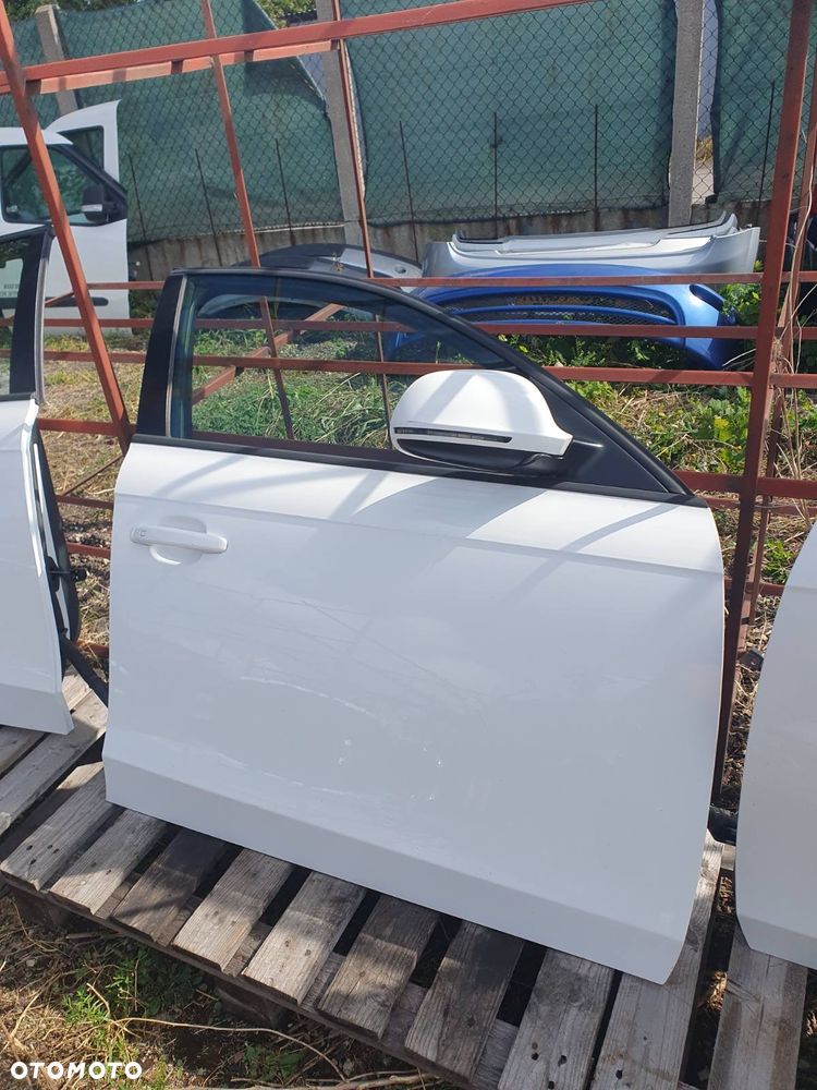 Drzwi TYŁ L/P TYŁ AUDI A4 B8 SEDAN KOD LAKIERU LY9C - 17