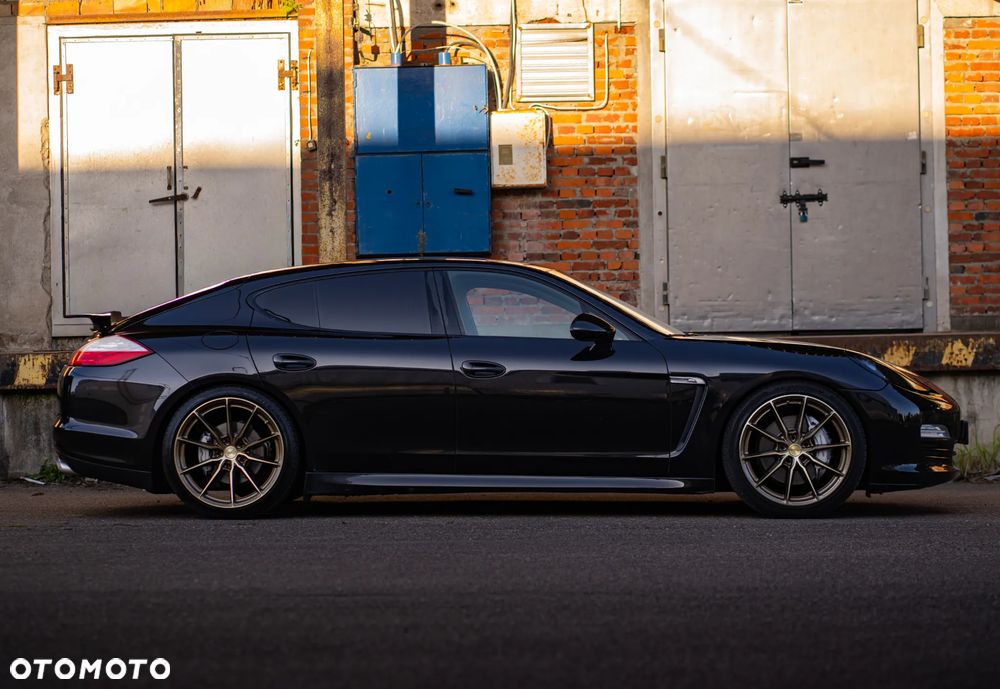 Porsche Panamera 4S - 6