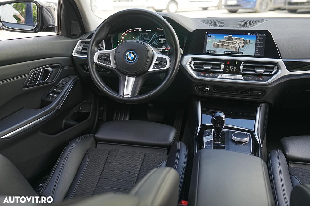 BMW Seria 3 330e Aut. Sport Line - 10