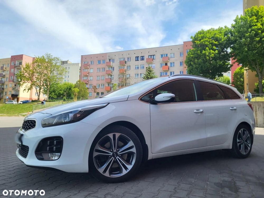Kia Ceed 1.6 CRDi 136 DCT ISG SW GT Line - 3