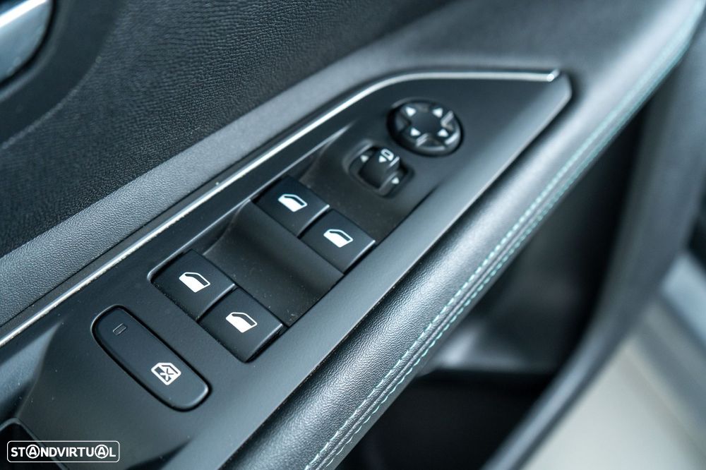 Peugeot 3008 1.6 Hybrid Allure Pack e-EAT8 - 20