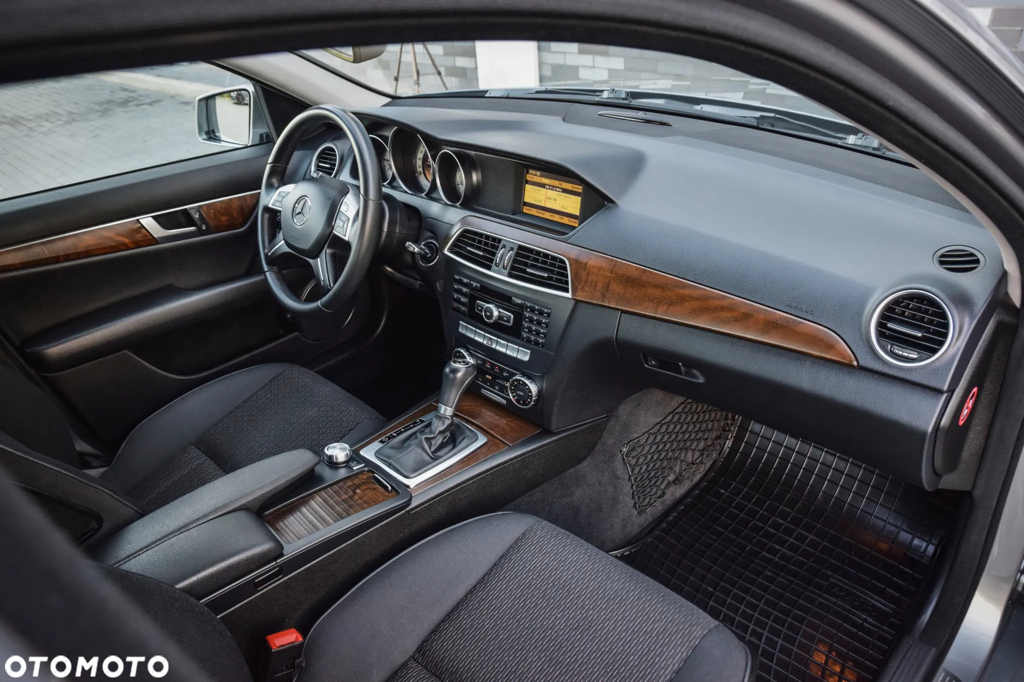Mercedes-Benz Klasa C 200 (BlueEFFICIENCY) 7G-TRONIC Elegance - 25