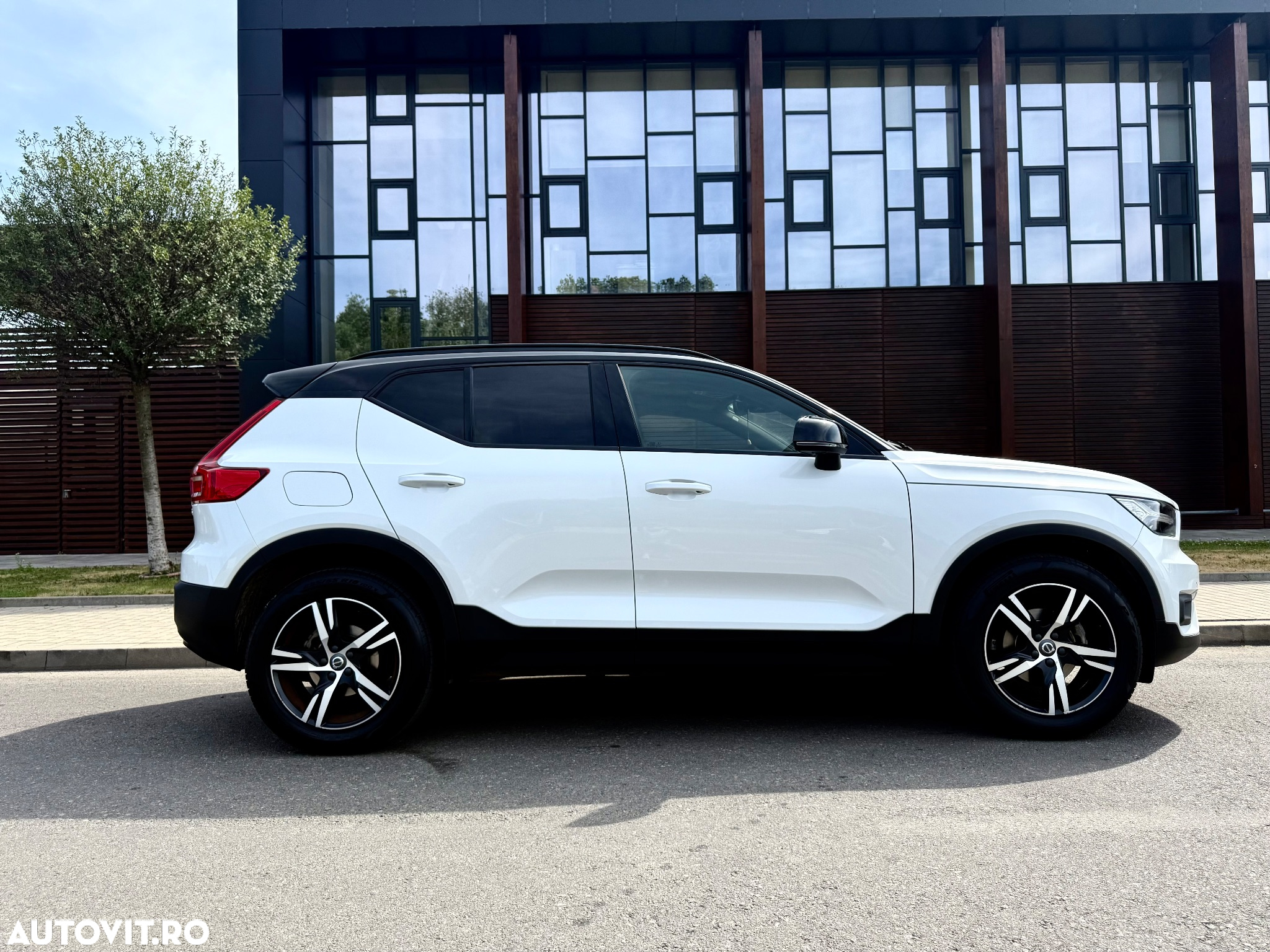 Volvo XC 40 D3 R-Design - 8