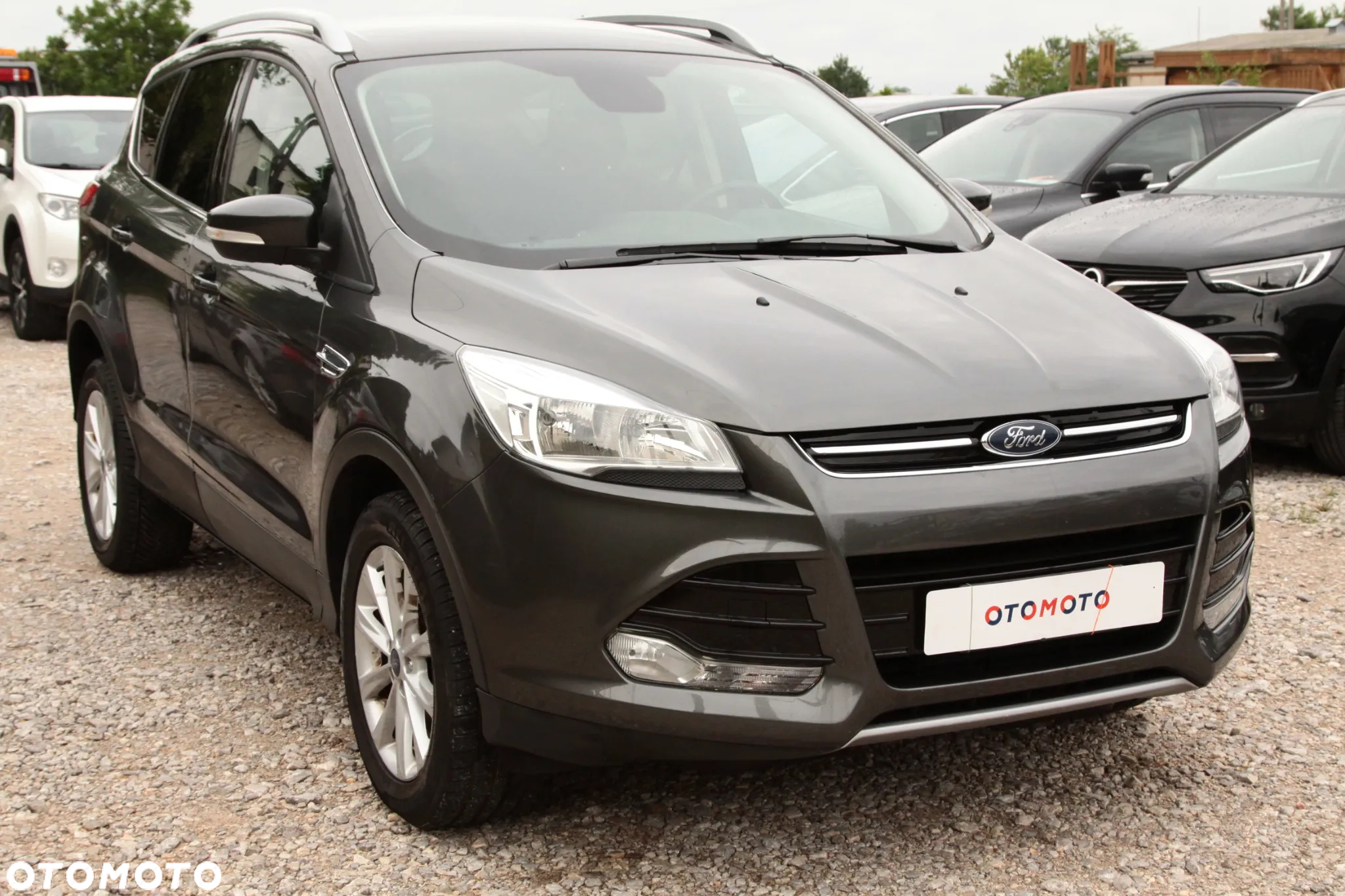 Ford Kuga 2.0 TDCi 2x4 Titanium - 2