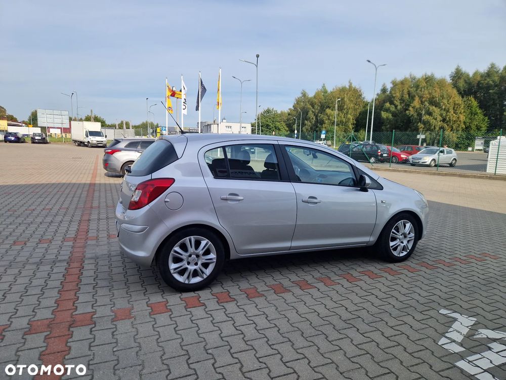 Opel Corsa - 28
