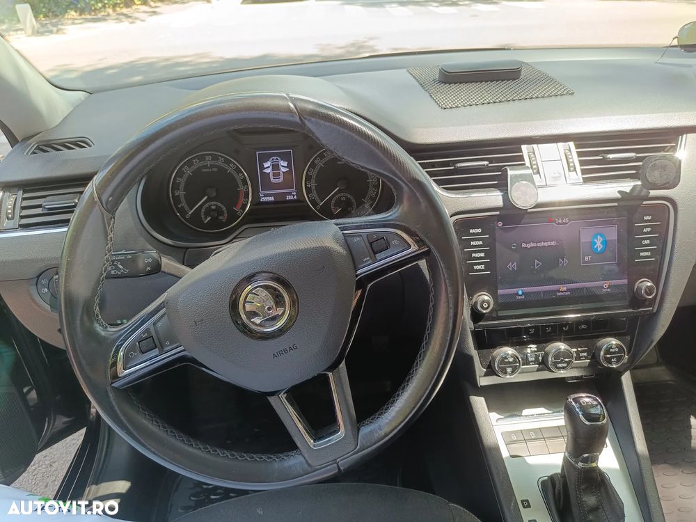 Skoda Octavia 1.6 TDI DSG Style - 12