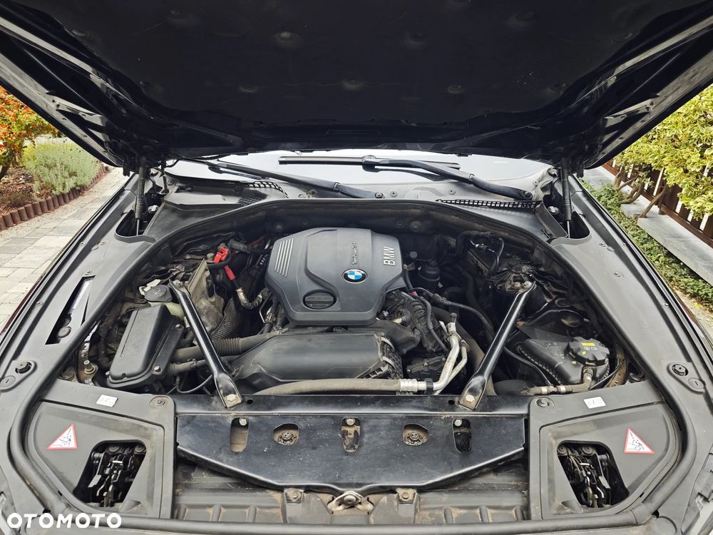 BMW Seria 5 520d xDrive - 3