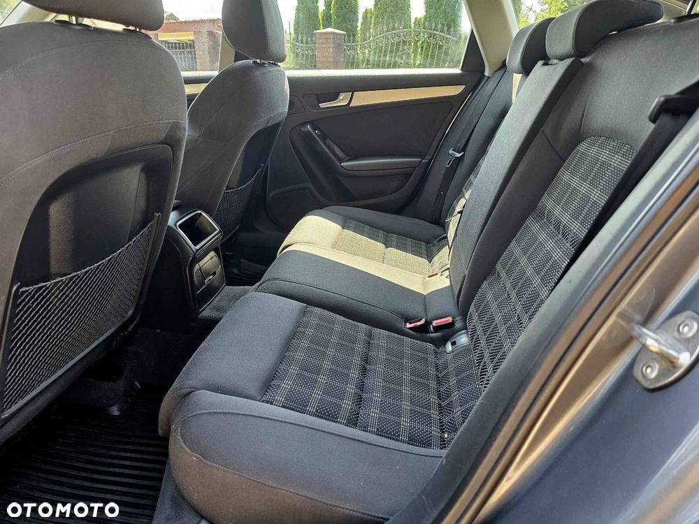 Audi A4 Avant 2.0 TDI Quattro S tronic - 15