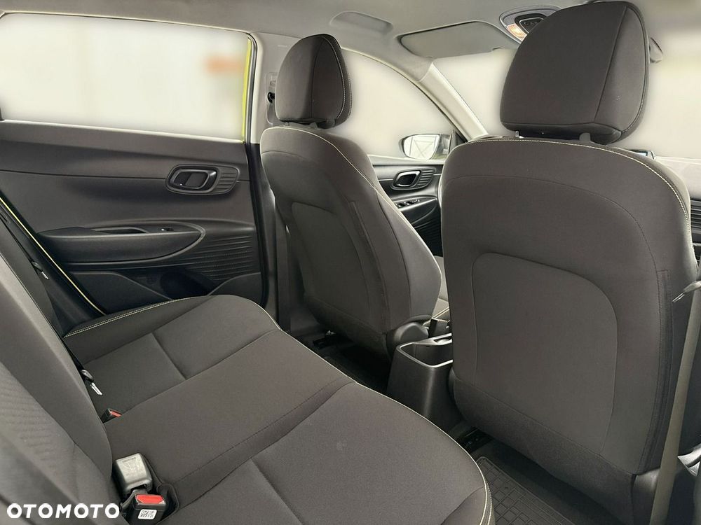 Hyundai i20 - 23