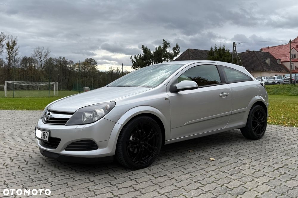 Opel Astra III GTC 1.8 Cosmo - 5
