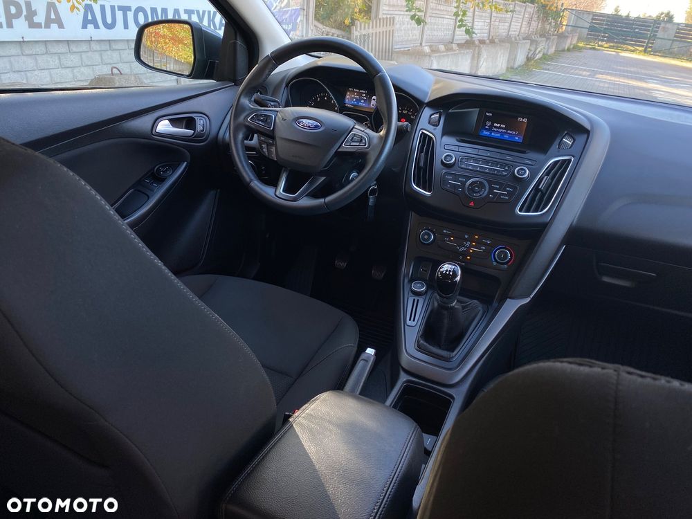Ford Focus 1.6 Gold X - 32