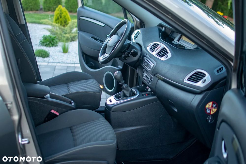 Renault Scenic - 36