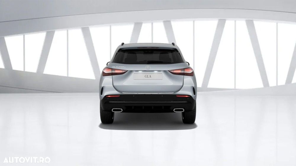 Mercedes-Benz GLA - 5