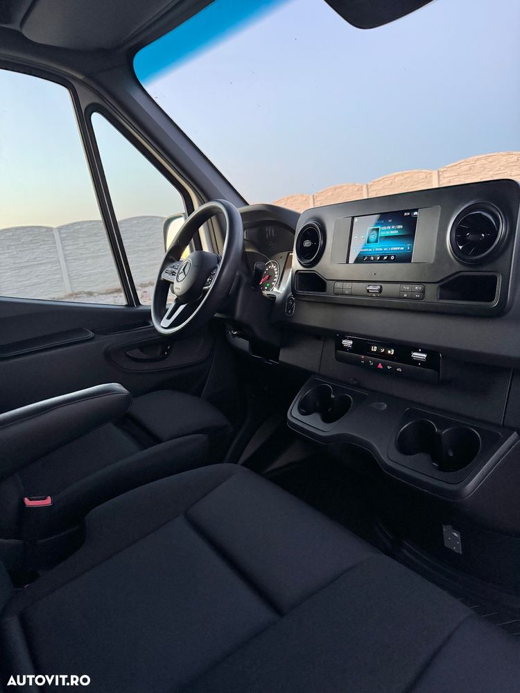 Mercedes-Benz Sprinter - 19