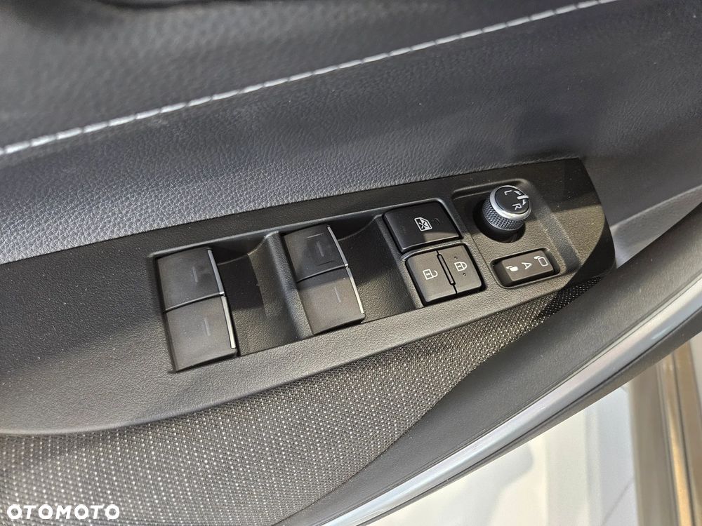 Suzuki Swace 1.8 Hybrid Premium Plus CVT - 6