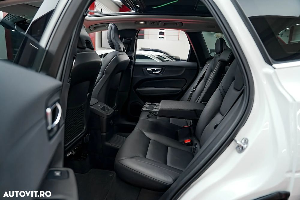 Volvo XC 60 Recharge T6 Twin Engine eAWD Inscription Expression - 6