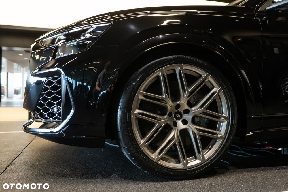 Audi RS Q8 - 6