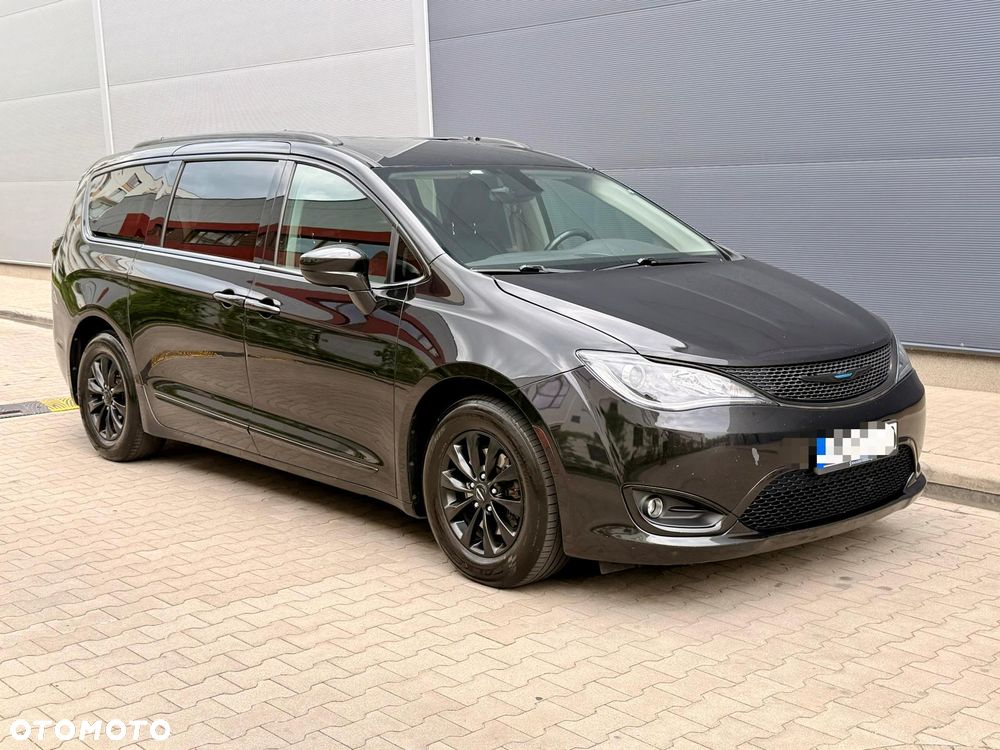 Chrysler Pacifica - 7