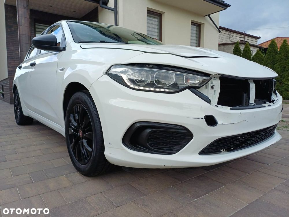 Fiat Tipo 1.4 16v Lounge EU6d - 19