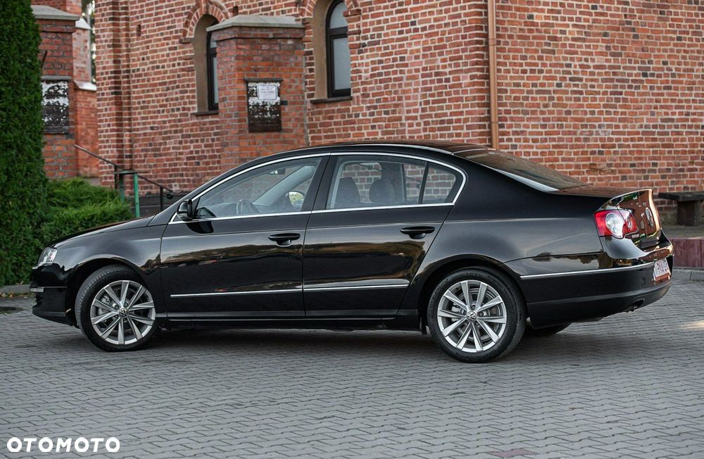 Volkswagen Passat 1.9 TDI Highline - 13