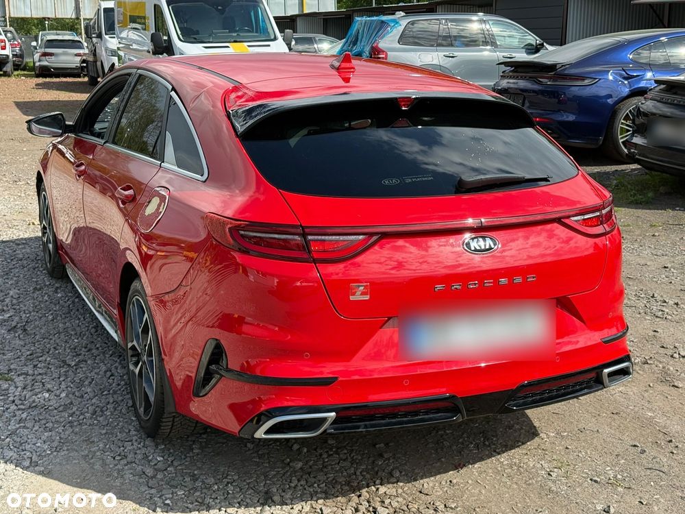 Kia ProCeed - 10