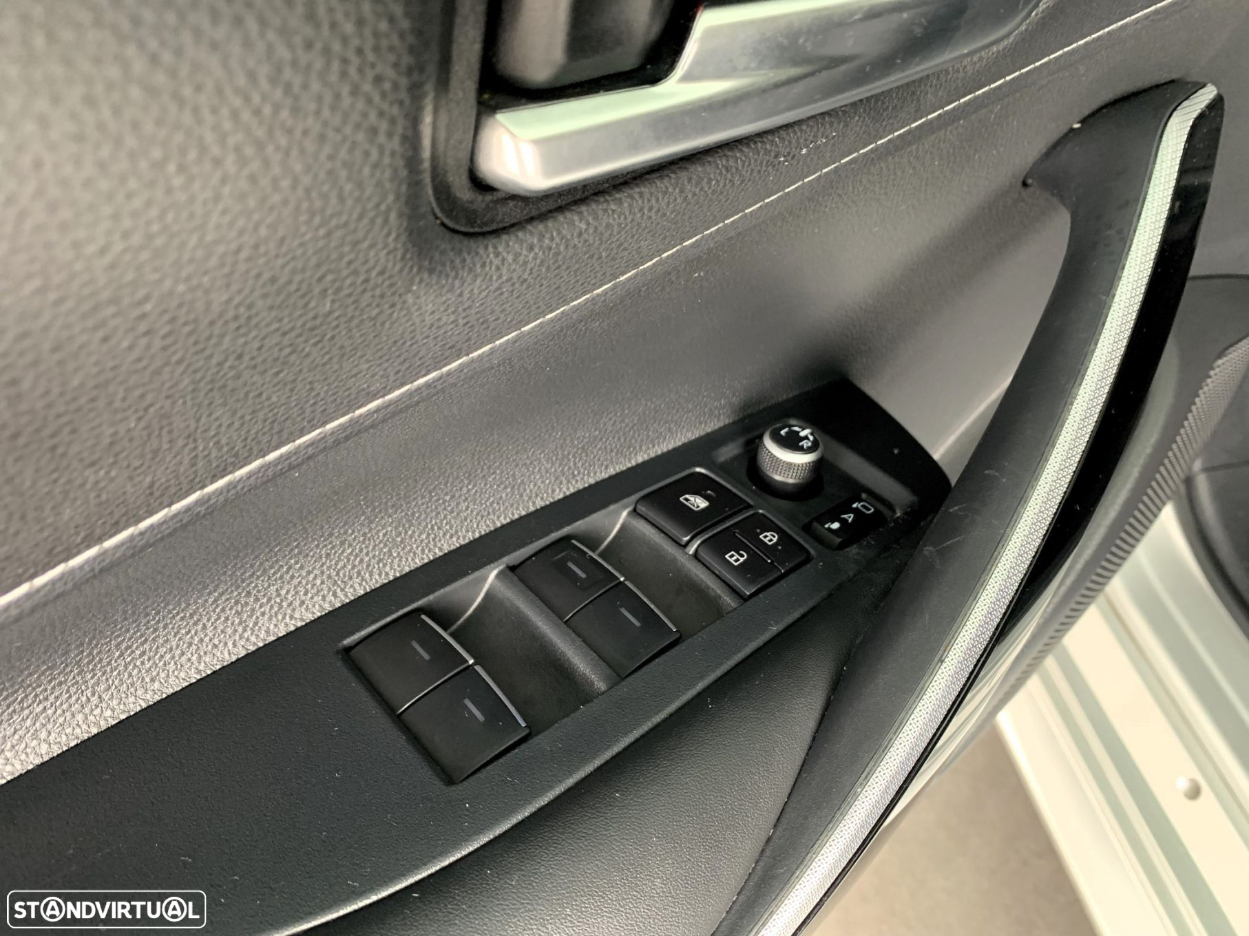 Toyota Corolla Touring Sports 1.8 Hybrid Comfort+P.Sport - 15