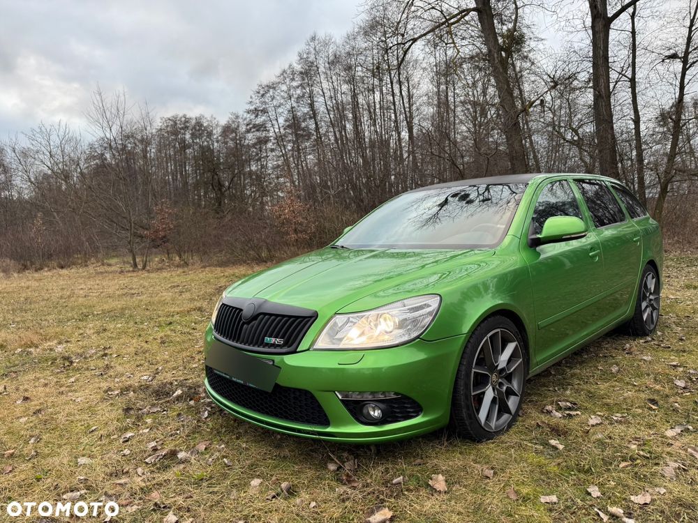 Skoda Octavia Combi 2.0 TDI DPF RS - 28