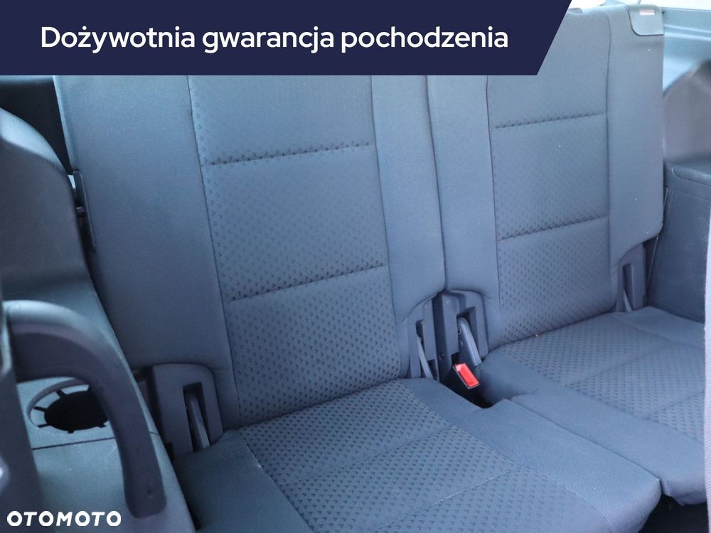 Volkswagen Touran - 17