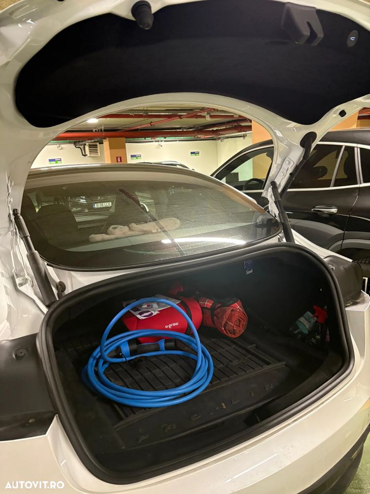 Tesla Model 3 - 14