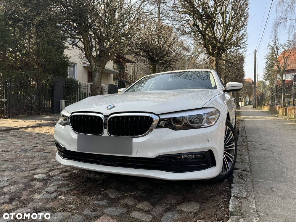BMW Seria 5 520d xDrive Luxury Line - 4