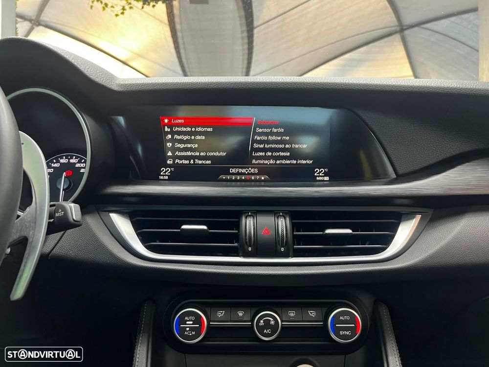 Alfa Romeo Stelvio 2.2 D TI AT8 - 40