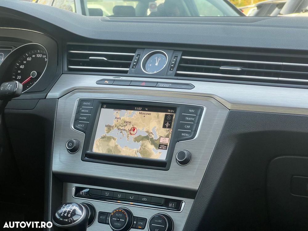 VOLKSWAGEN Passat 2015 — imagine 32