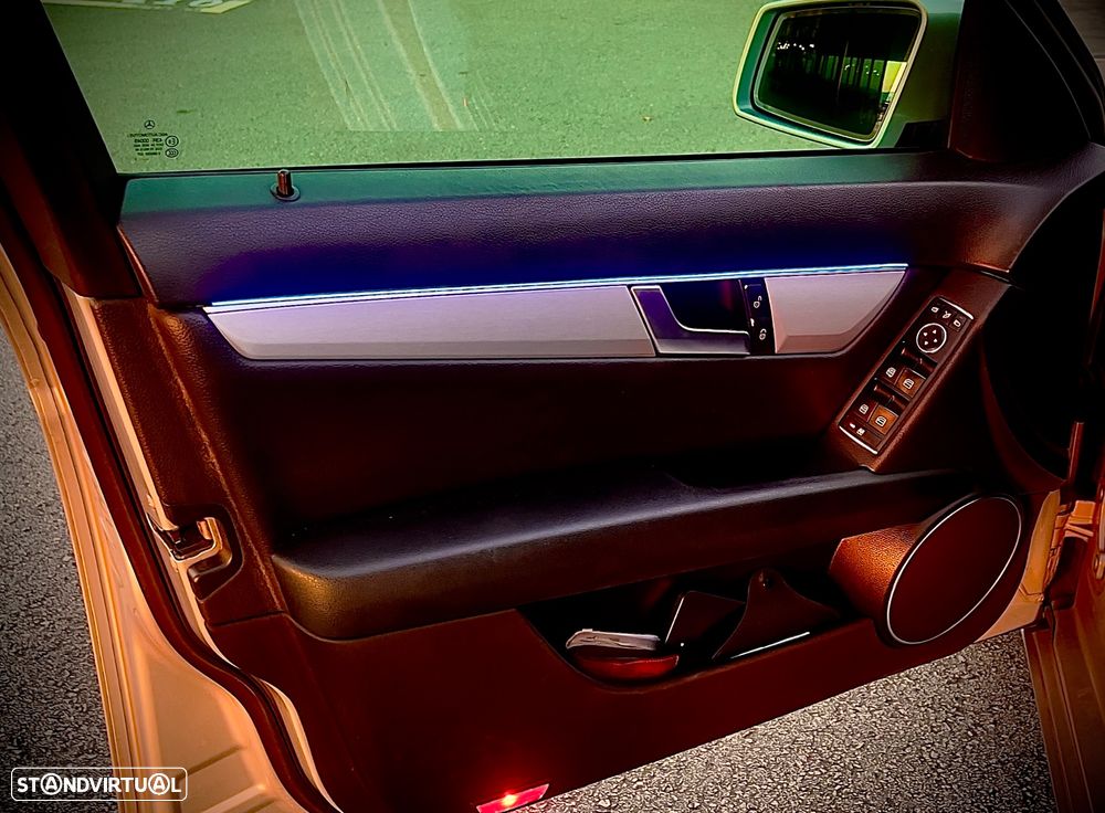 Mercedes-Benz C 200 - 6