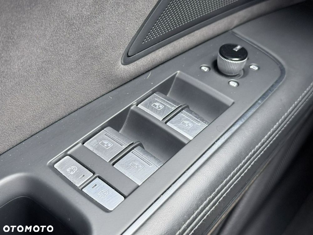 Audi A8 L 55 TFSI quattro tiptronic - 23