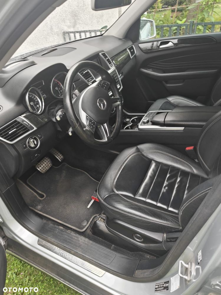 Mercedes-Benz ML - 8
