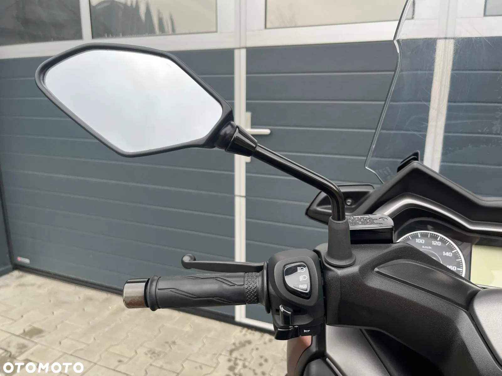 Yamaha X-max - 14