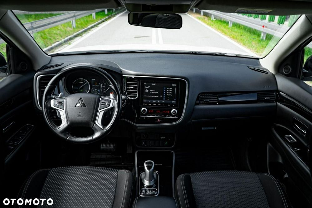 Mitsubishi Outlander 2.4 4WD Plus - 8