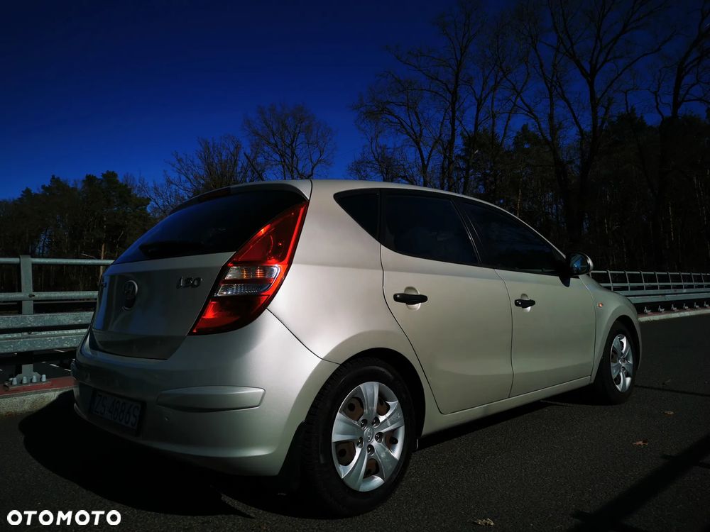 Hyundai i30 1.4 Base - 21