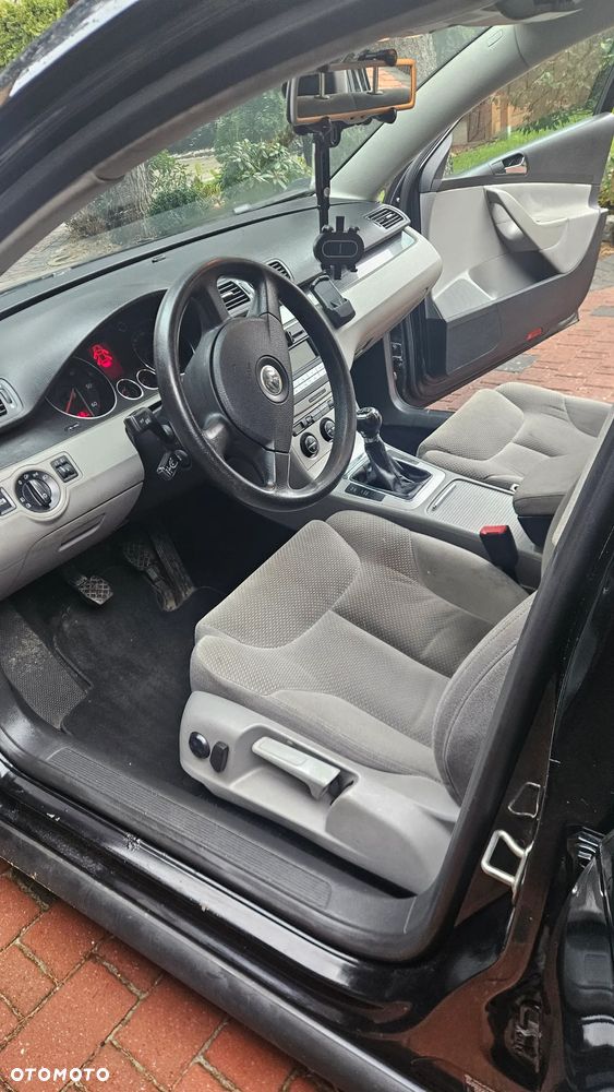 Volkswagen Passat 1.9 TDI Comfortline - 2