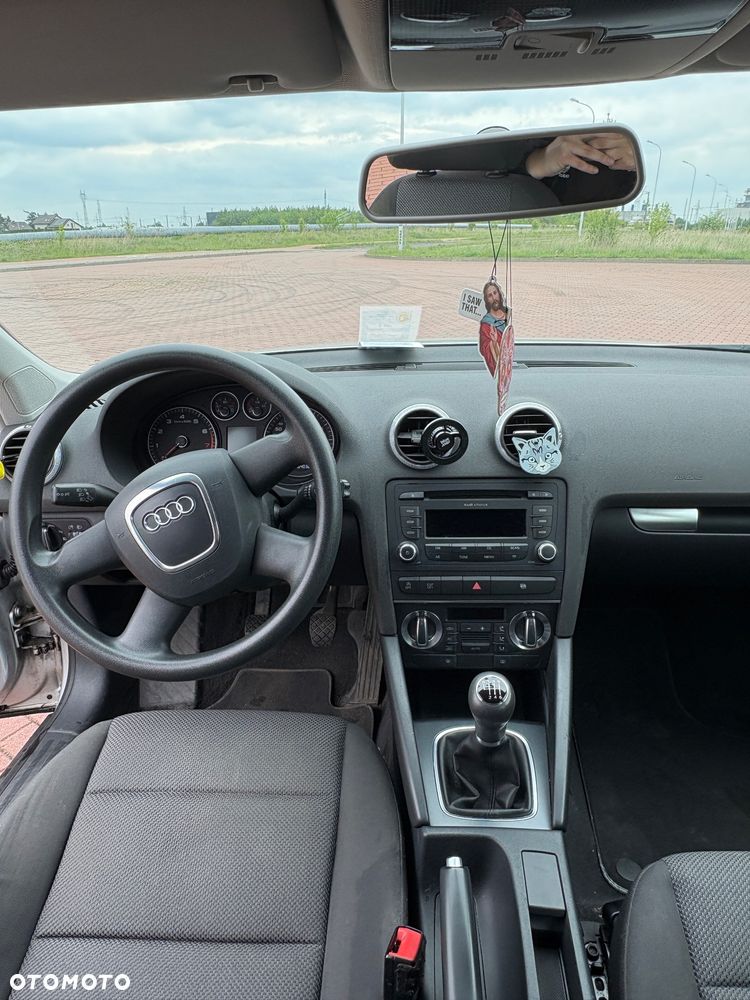 Audi A3 Sportback 1.4 TFSI Ambiente - 8