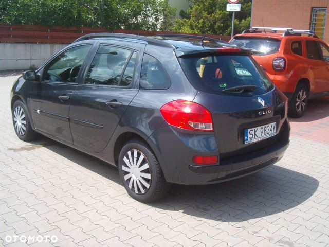 Renault Clio - 6