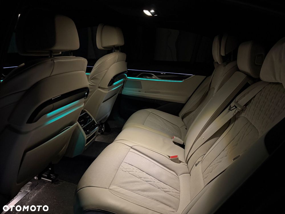 BMW Seria 7 730d xDrive - 11