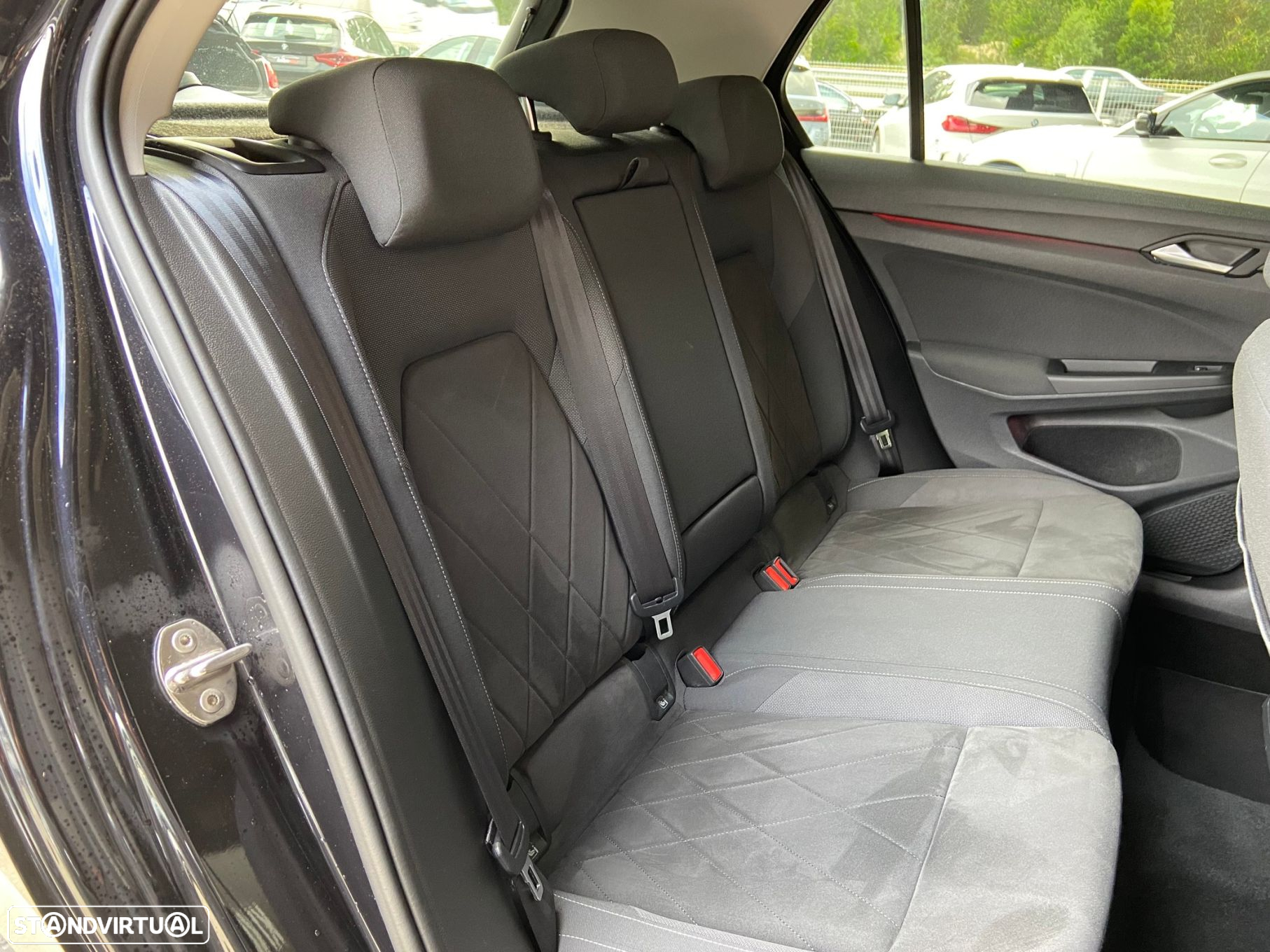 VW Golf 2.0 TDI Style - 38
