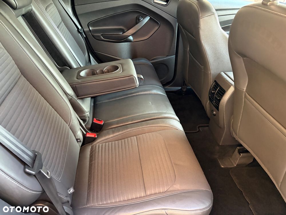 Ford Kuga 1.5 EcoBoost 2x4 Titanium - 27