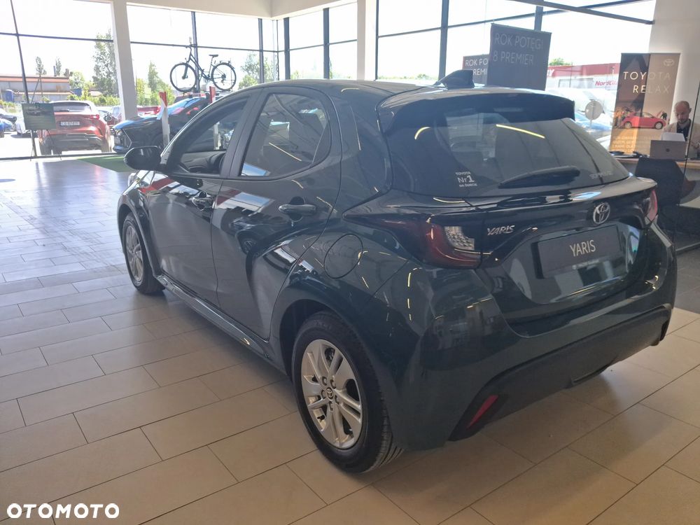 Toyota Yaris - 7